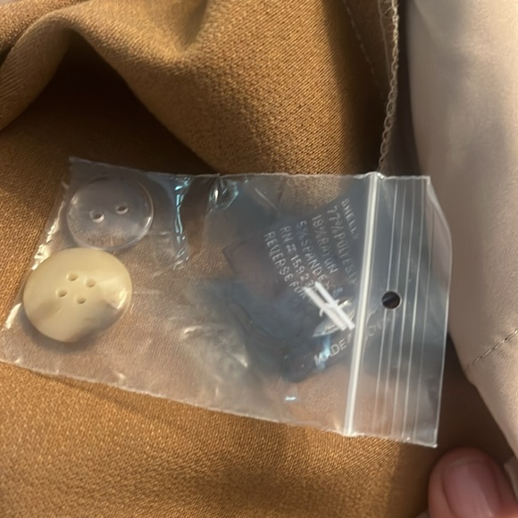 J McLaughlin Beige Pants - Picture 3 of 7